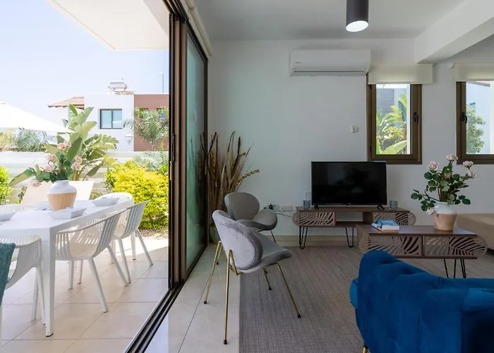 Sea La Vie 3-br In Protaras アパート